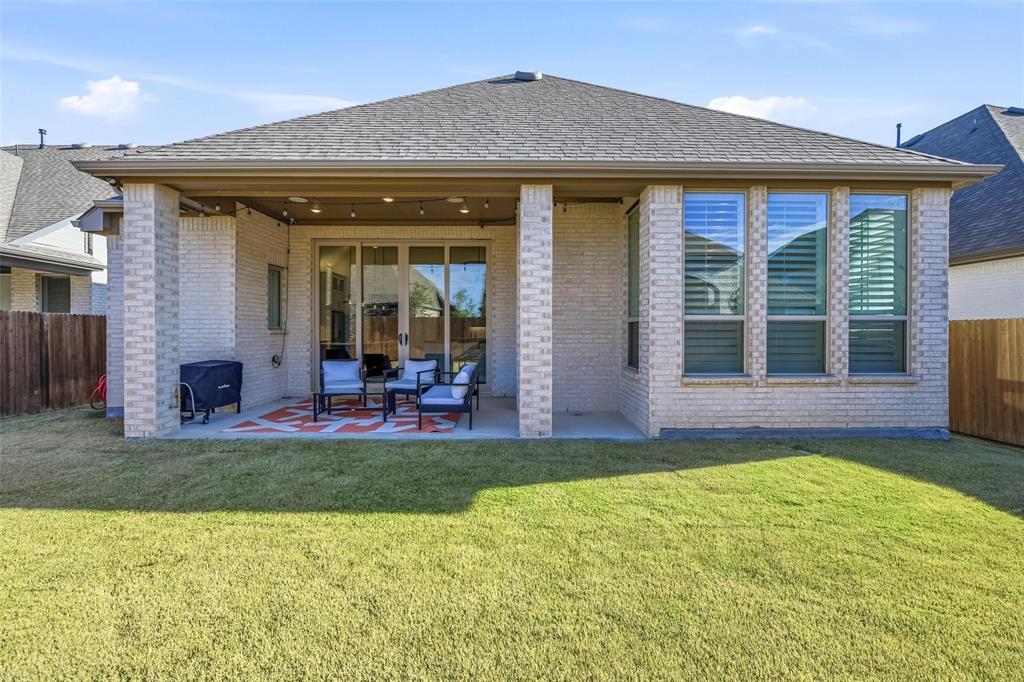 Tavolo Park Ph 4 - Residential