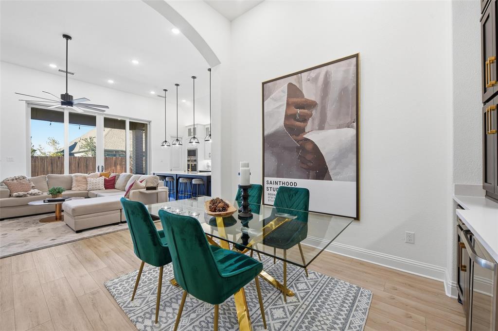 Tavolo Park Ph 4 - Residential