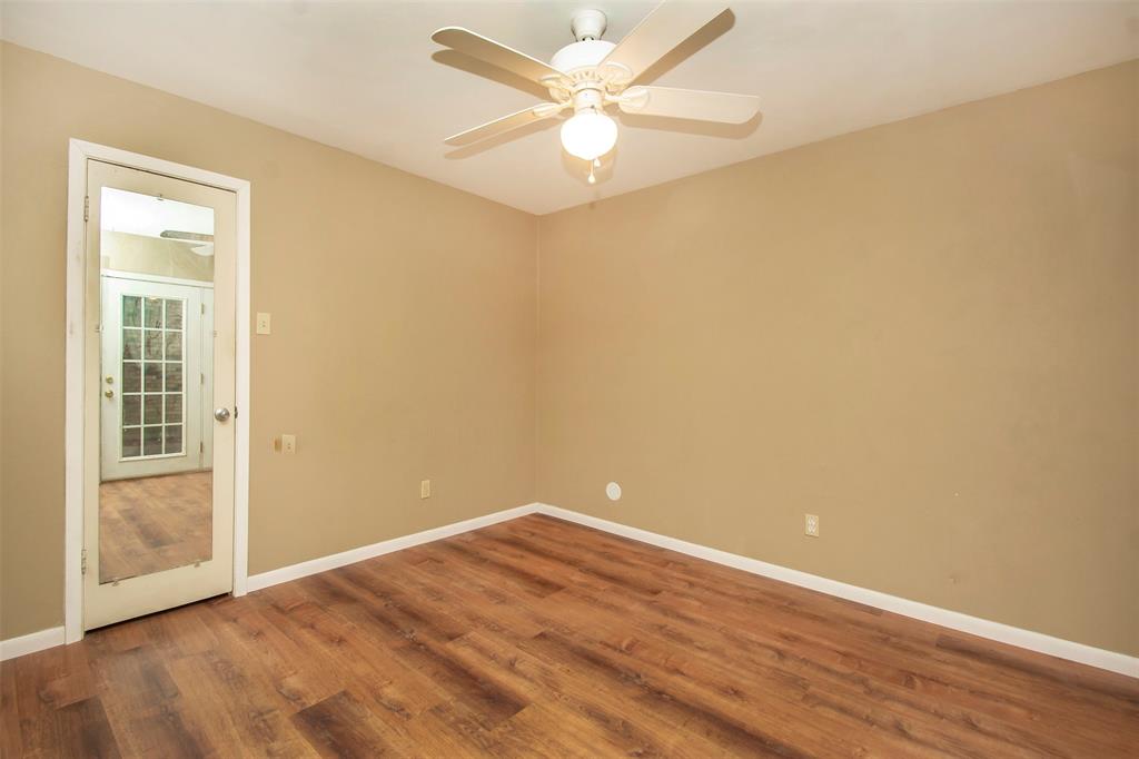 Country Place Twnhs 01 - Residential Lease
