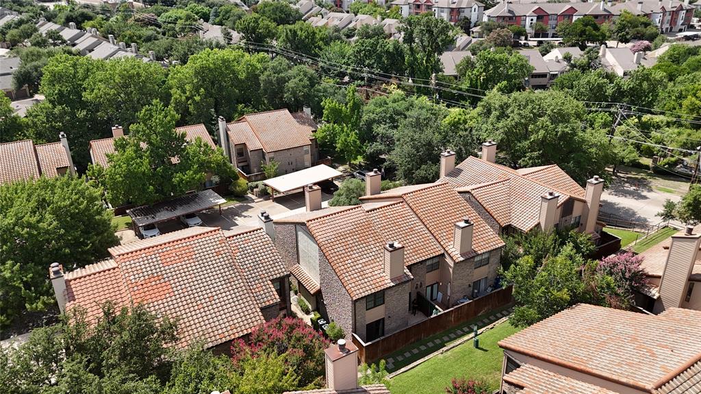 Preston Oaks Crossing Condos 01 & 02 - Residential