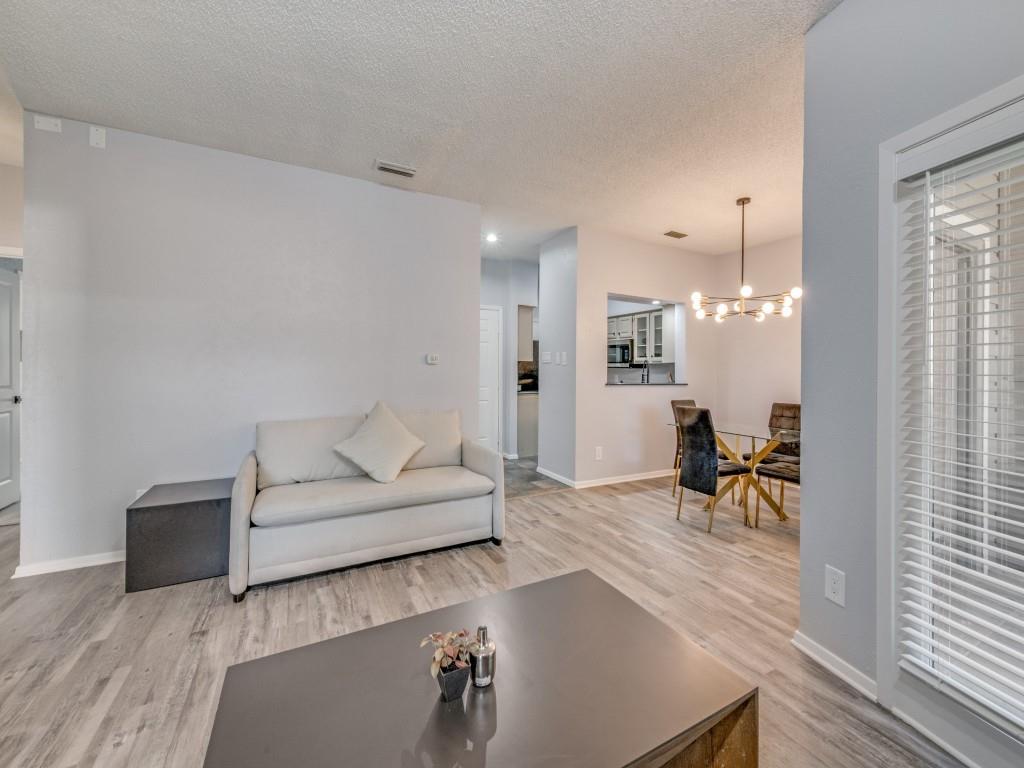 Chasewood Oaks Condo - Residential