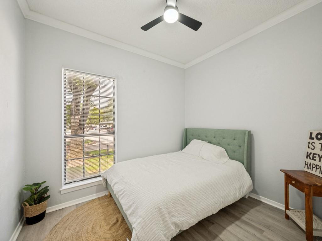 Chasewood Oaks Condo - Residential