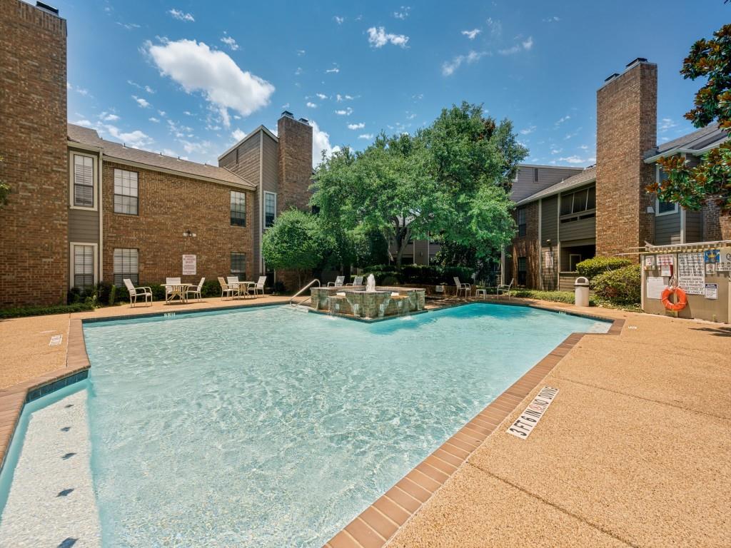 Chasewood Oaks Condo - Residential