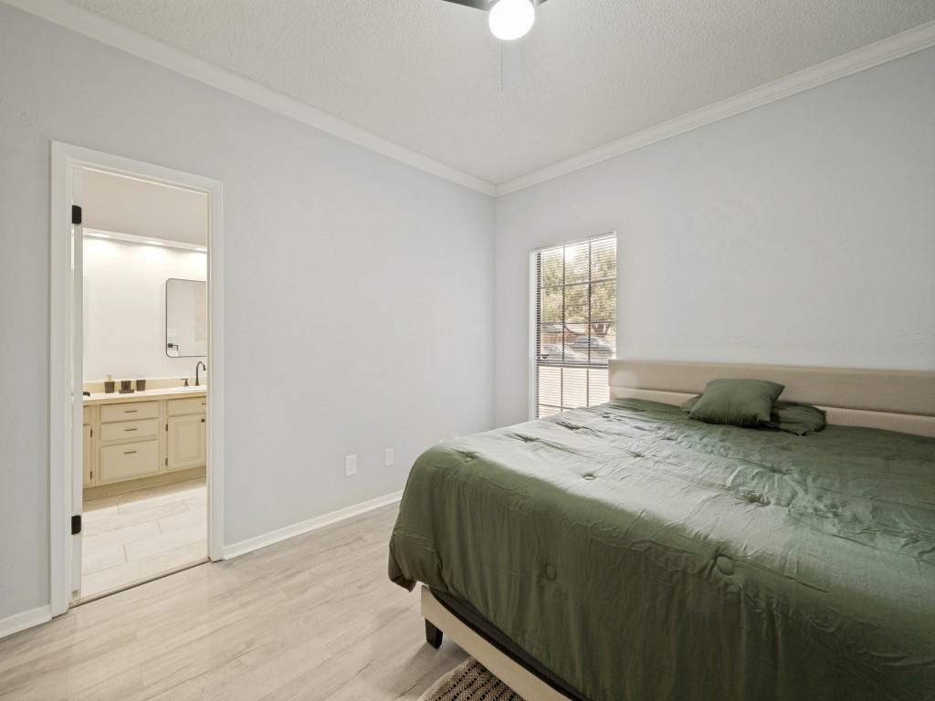 Chasewood Oaks Condo - Residential