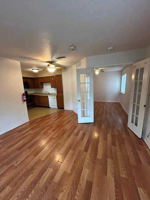 1st floor 1 bedroom, 1 bath with tenant in place for 12 months!    Refrigerator, washer & dryer included.   Convenient to shopping, dining, I-635 and I-75!