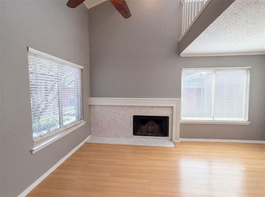 Villas Condo At Pkwy Village - Residential