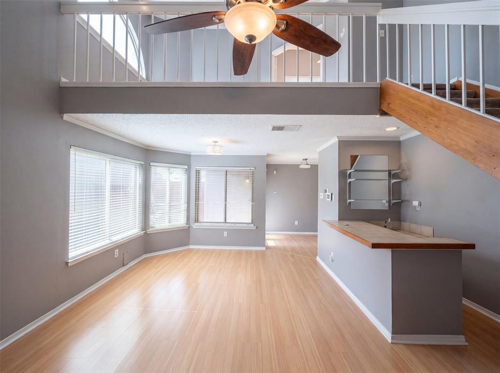 Villas Condo At Pkwy Village - Residential