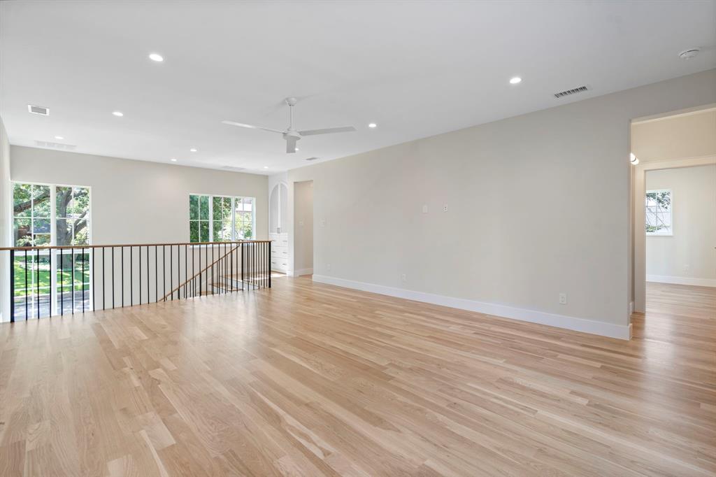 LAKE RIDGE ESTATES 1ST INST - Residential