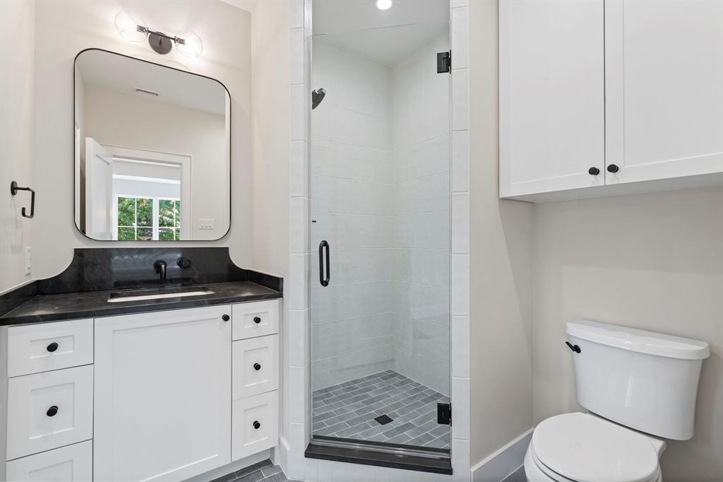LAKE RIDGE ESTATES 1ST INST - Residential