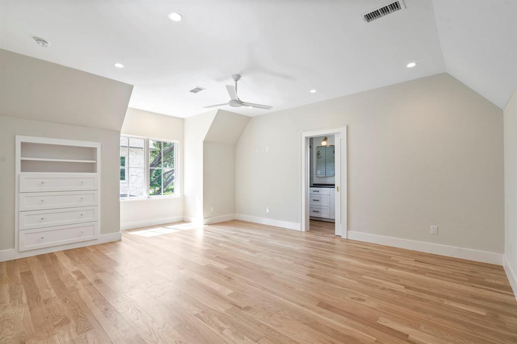 LAKE RIDGE ESTATES 1ST INST - Residential