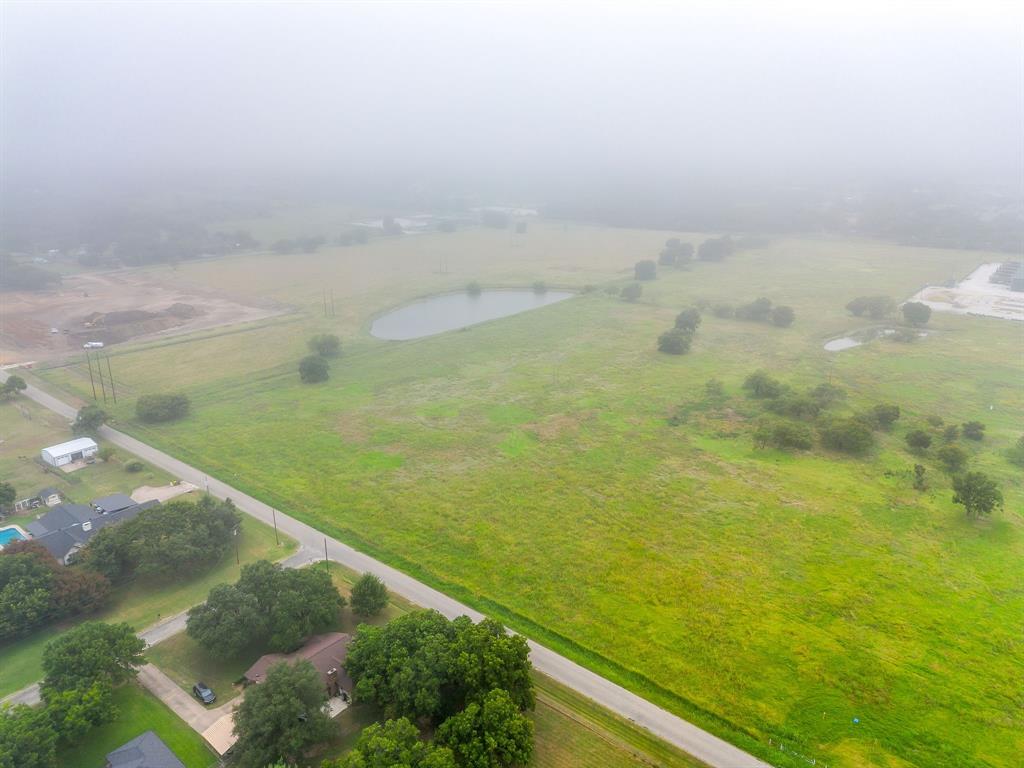 COUNTRY OAKS - Commercial Sale