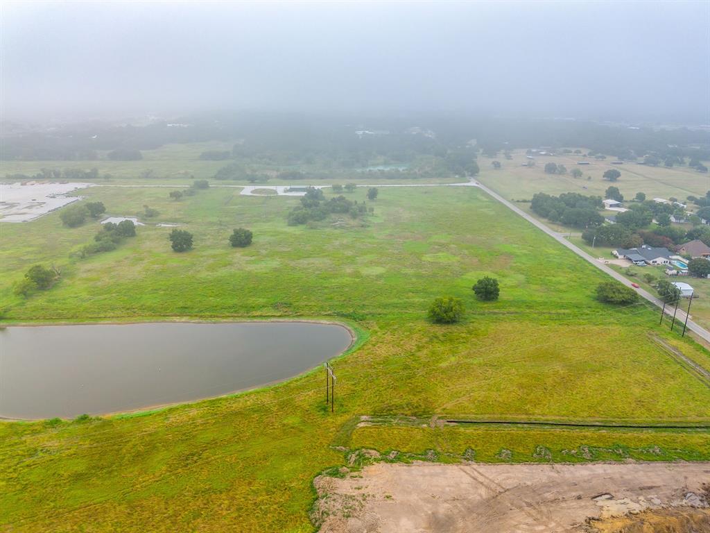 COUNTRY OAKS - Commercial Sale