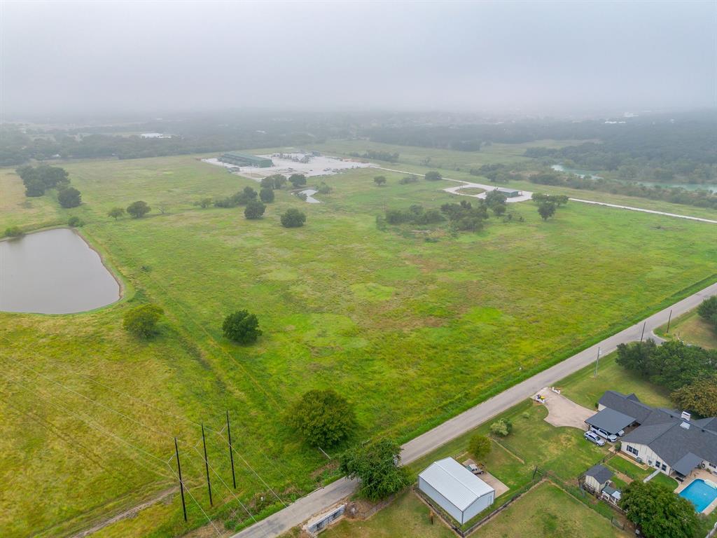 COUNTRY OAKS - Commercial Sale