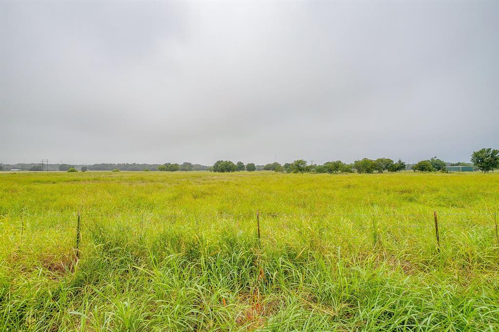 COUNTRY OAKS - Commercial Sale