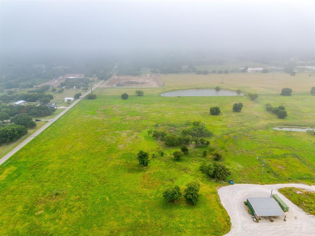 COUNTRY OAKS - Commercial Sale