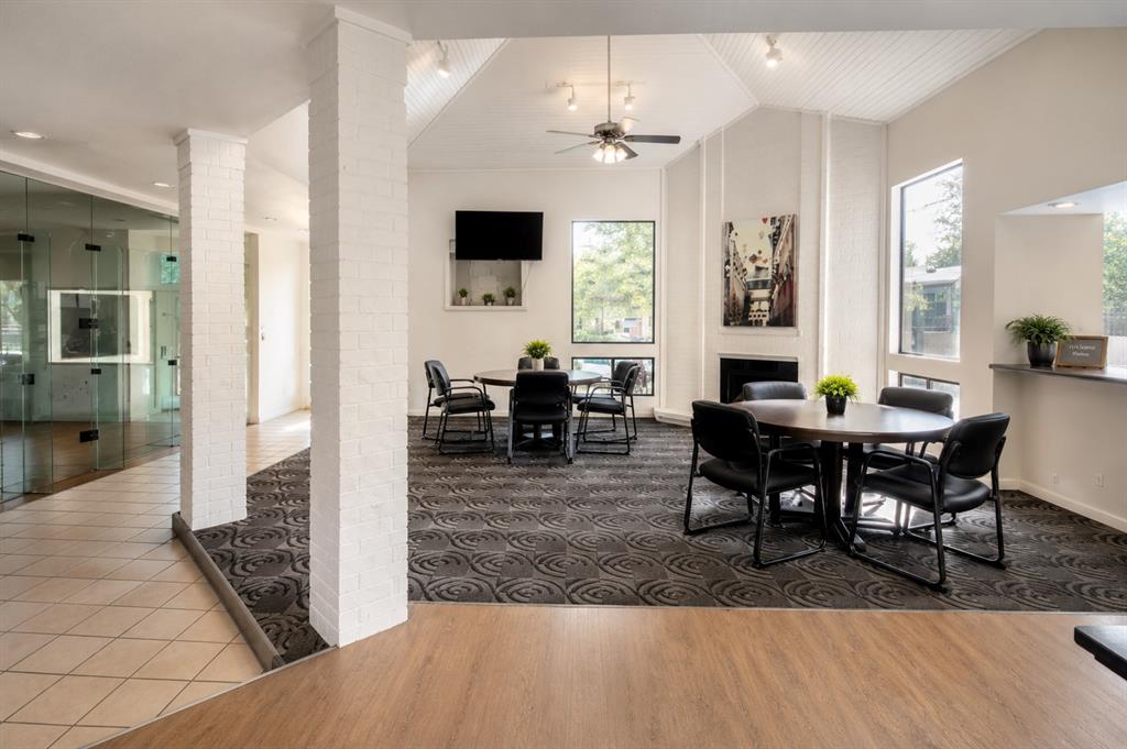 Cloisters Condo The - Residential