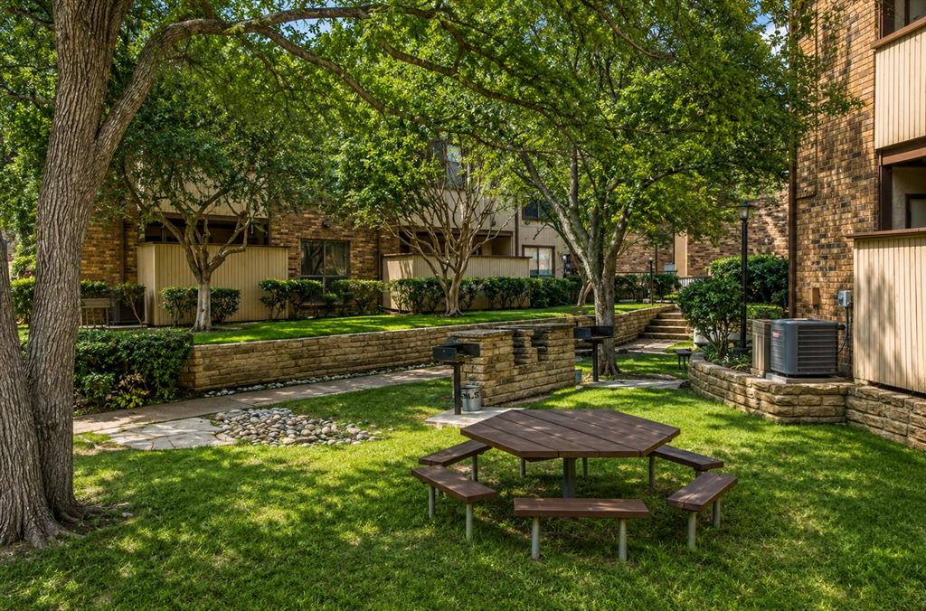 Cloisters Condo The - Residential