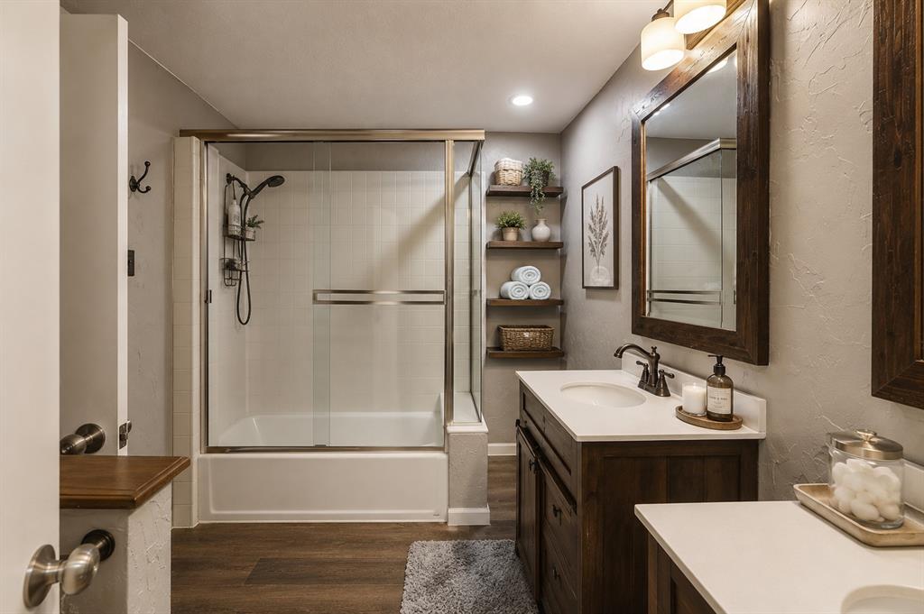 Cloisters Condo The - Residential