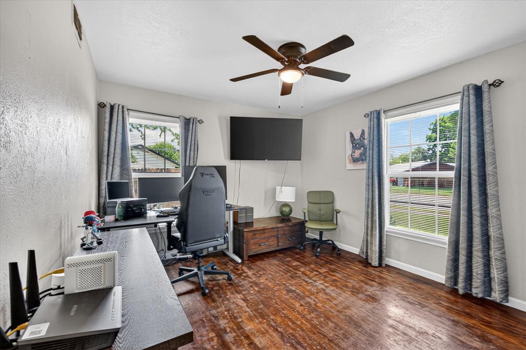 Crestmoor Park - Residential