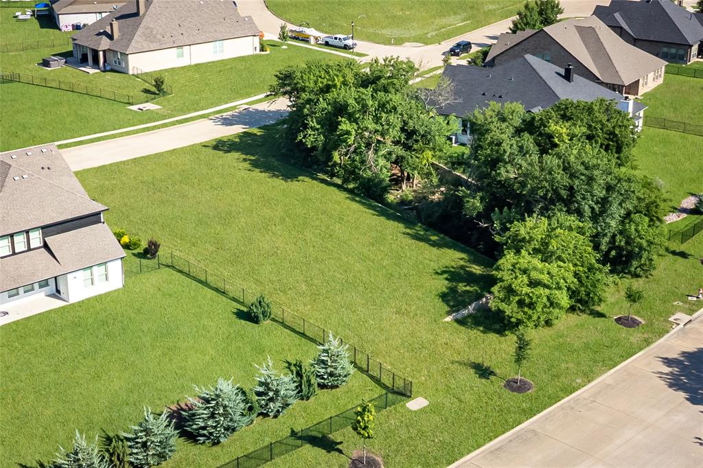 Build your own custom home with your own Builder.