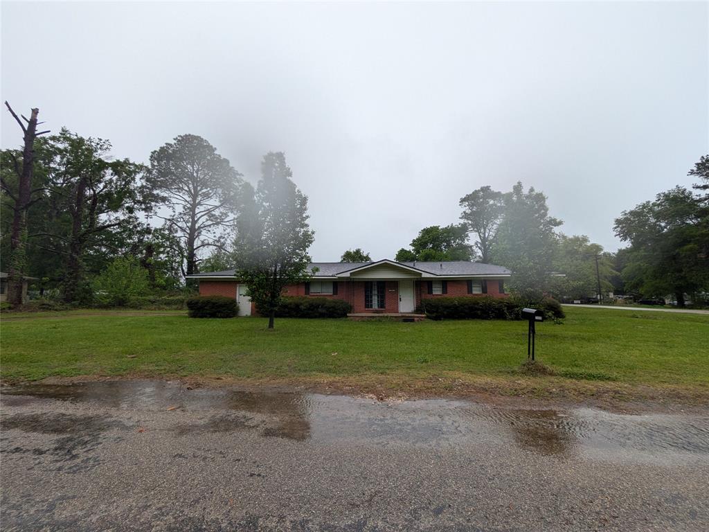 3 bedroom 2 full bath, 1 car garage plus storage. Beautiful corner lot property located outside the city limits but conveniently close to shopping, dining and hospital. The floor plan offers a flexible office space and separate bonus room area. Large fenced backyard area with detached covered patio for relaxing or entertaining guests.