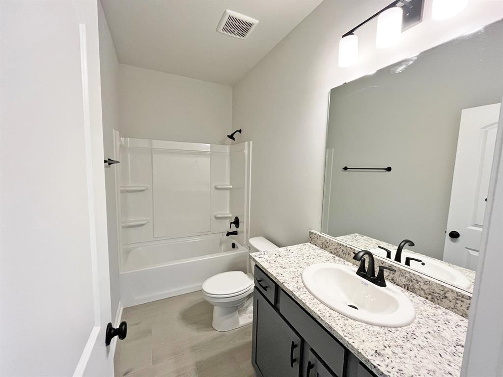 LEGACY POINTE - Residential