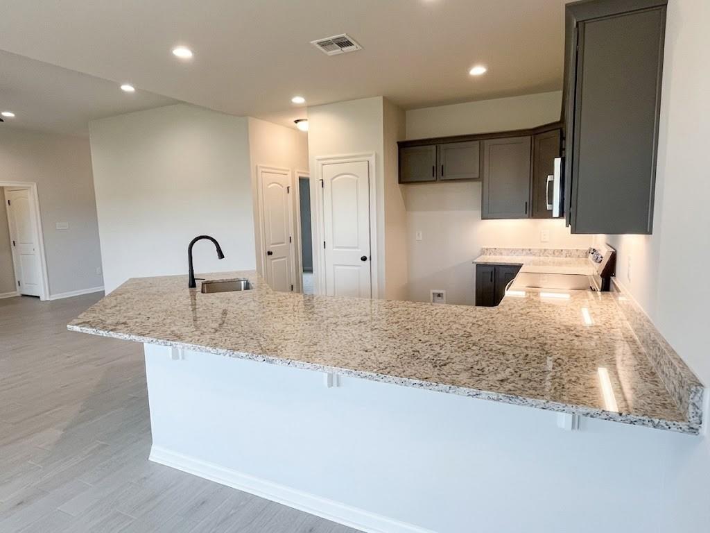 LEGACY POINTE - Residential
