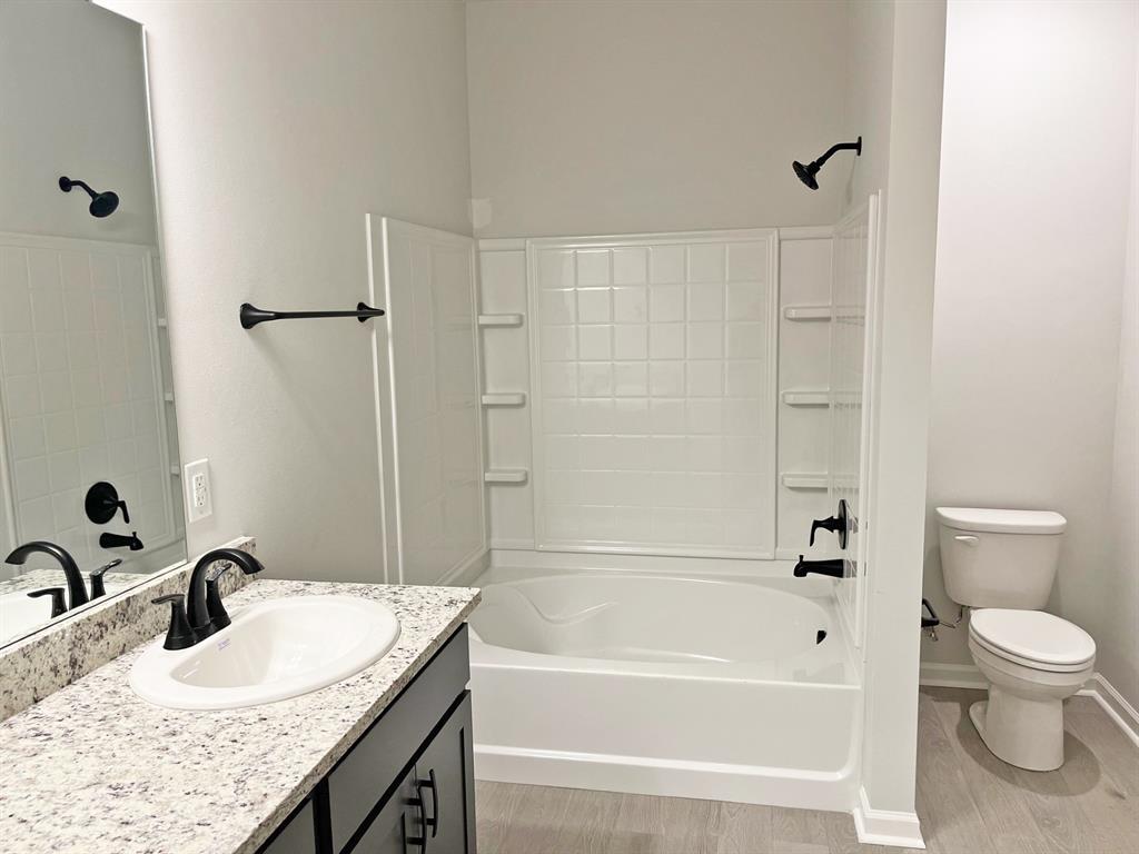 LEGACY POINTE - Residential