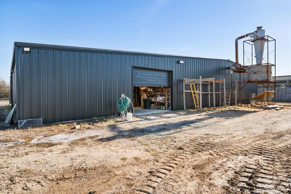 Corsicana - Commercial Sale