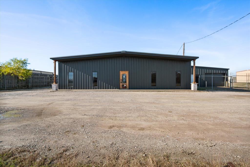 Corsicana - Commercial Sale