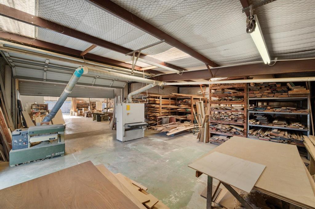Corsicana - Commercial Sale