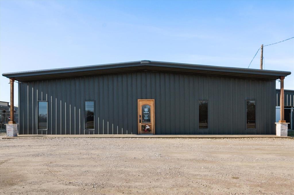 Corsicana - Commercial Sale
