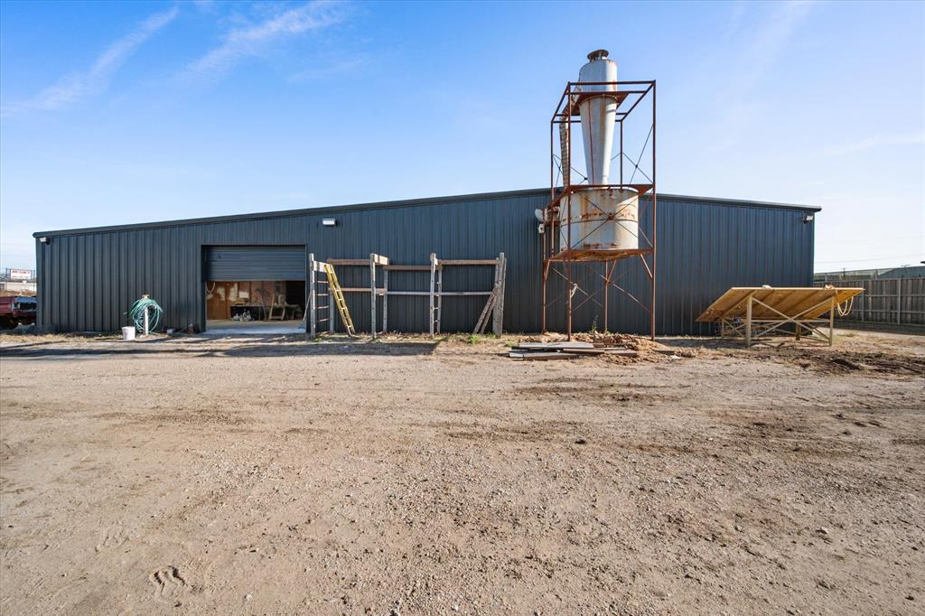 Corsicana - Commercial Sale
