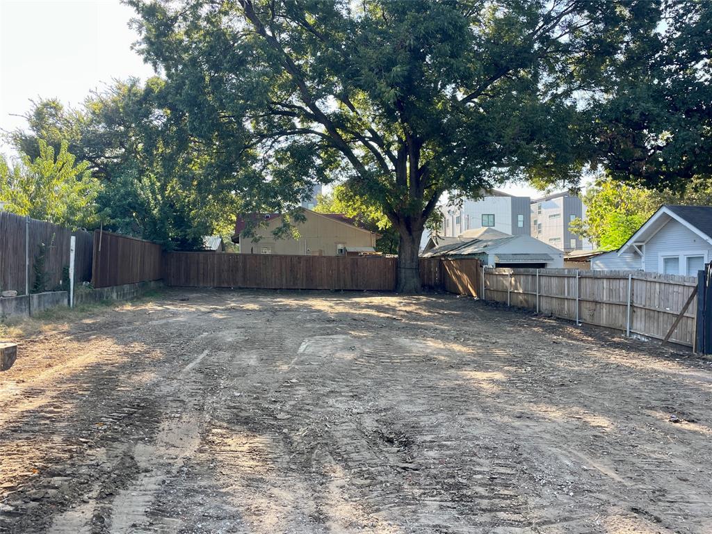 Clifton Place 02 - Land