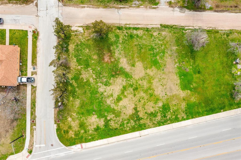 Prime corner lot nestled among newly constructed homes, offering a blank canvas for your dream home. This spacious lot is strategically positioned, providing ample natural light and panoramic views. Embrace the opportunity to design your own oasis in this thriving neighborhood, where modern amenities meet tranquil living. Don't miss your chance to be part of this vibrant community.