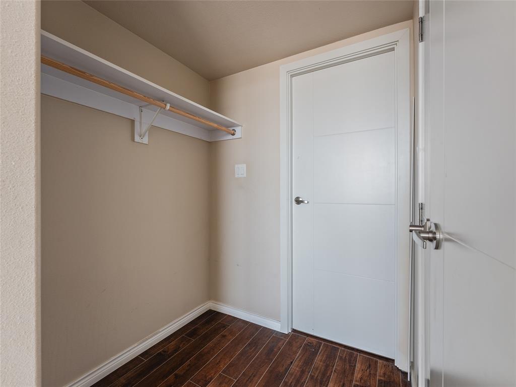 1100 Trinity Mills Condo - Residential