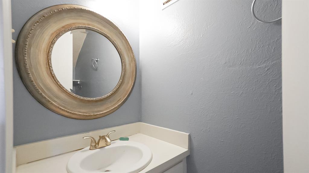Richland Park Apt-Westchase Condo - Residential