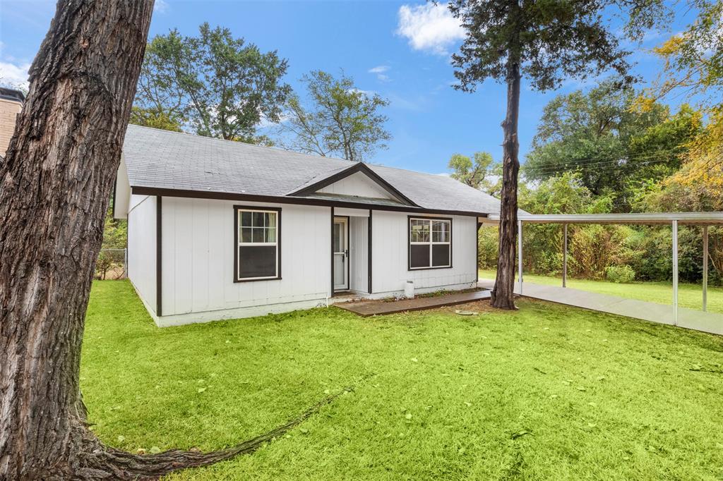 NEW AC and HOT WATER HEATER to be installed for buyer before closing! This charming two-bedroom, one-bath home sits on two lots and is within walking distance of Cedar Creek Lake. Located in the quiet, established community of Cedar Crest Shores, the property offers a peaceful setting ideal for a weekend getaway or a full-time residence.
The home features an open-concept layout, a spacious covered porch perfect for relaxing, fenced backyard, and covered parking. Enjoy tranquil lake-area views and a welcoming neighborhood atmosphere. This property also presents a fantastic opportunity as an investment rental or for a first-time homebuyer.