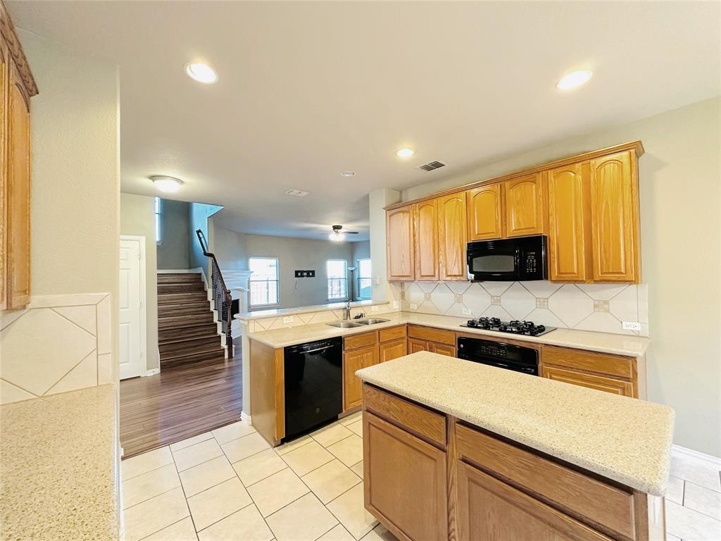 Villages Of Melissa Ph 1 - Residential Lease
