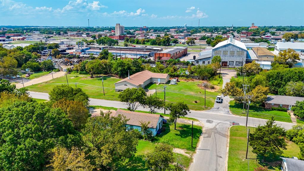 Corsicana - Land