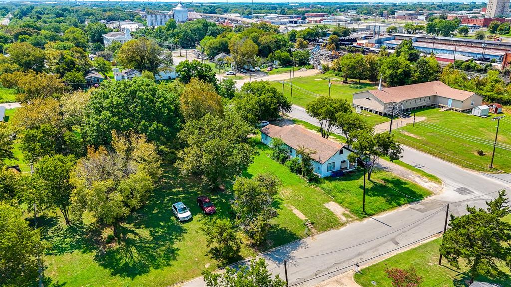 Corsicana - Land