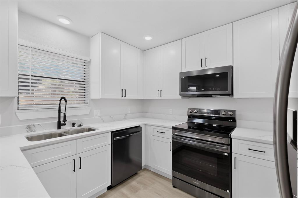 Village Glen Estates Add - Residential