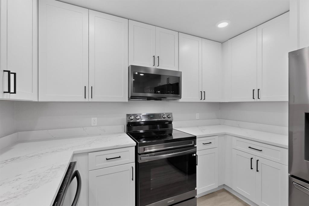 Village Glen Estates Add - Residential