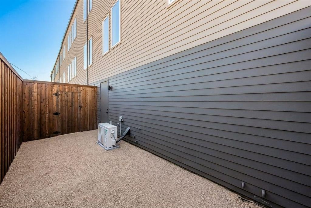East Columbia Place - Residential