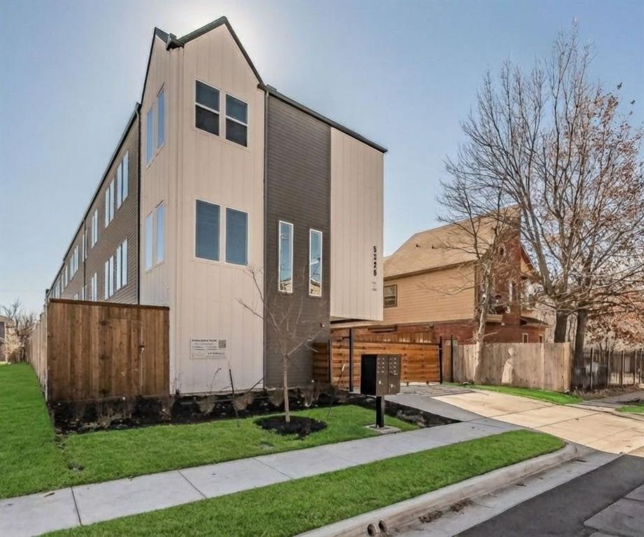 East Columbia Place - Residential