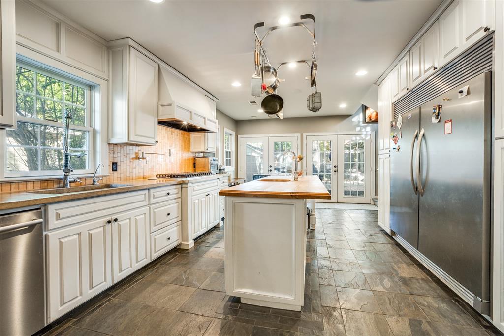 Kessler Square An Add - Residential Lease