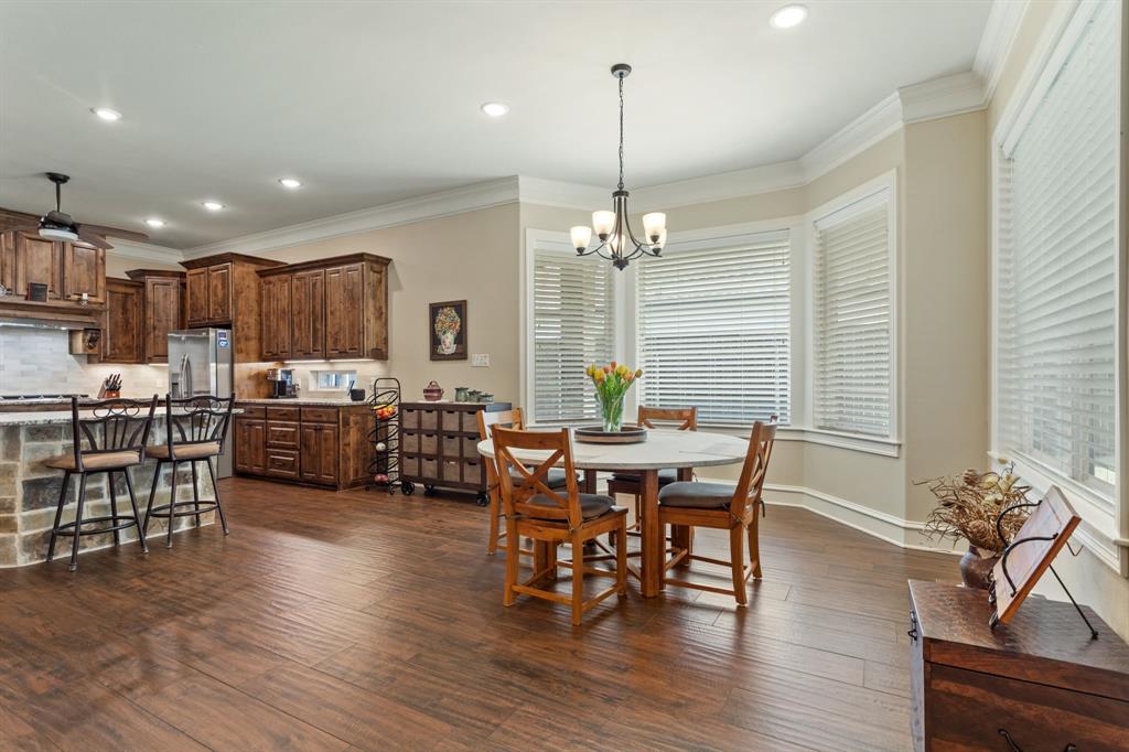 Waters Edge Oak Hollow - Residential