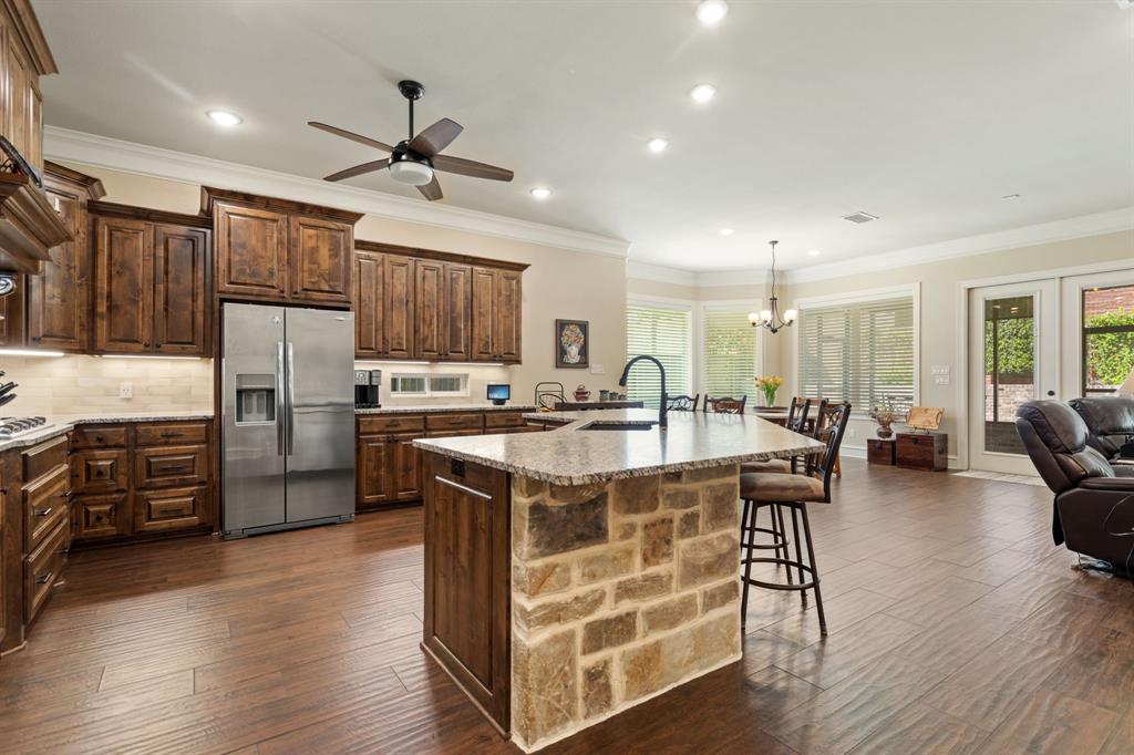 Waters Edge Oak Hollow - Residential