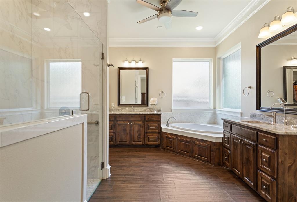 Waters Edge Oak Hollow - Residential