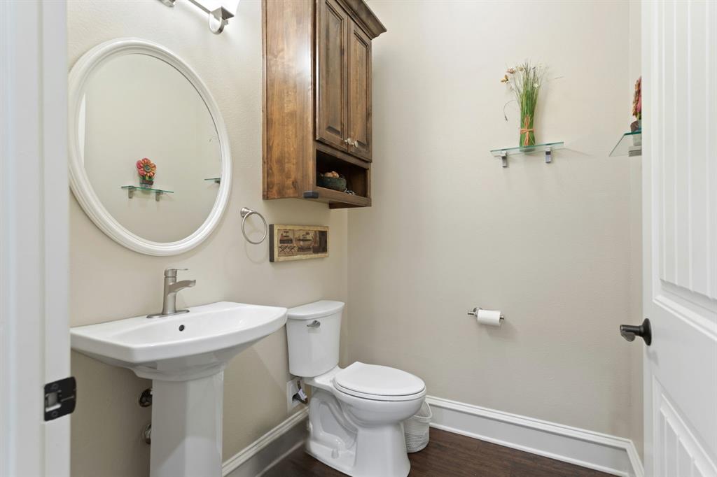 Waters Edge Oak Hollow - Residential
